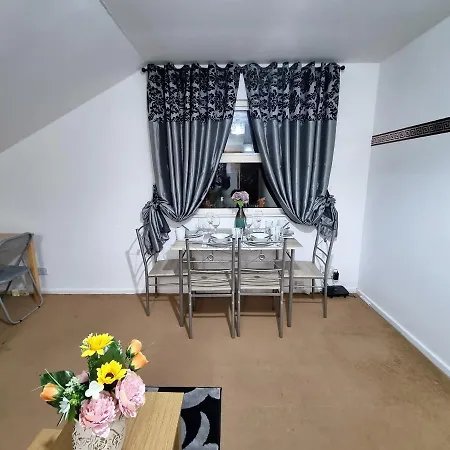 Appartement *f1*5gh* Setup For Your Relaxed & Amazing + Free Parking + Free Fast Wifi *
